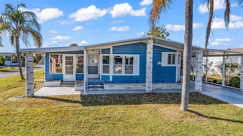 Welcome to this charming TURNKEY 2 bedroom, 2 bathroom - Beach Home for sale in North Port, Florida on Beachhouse.com