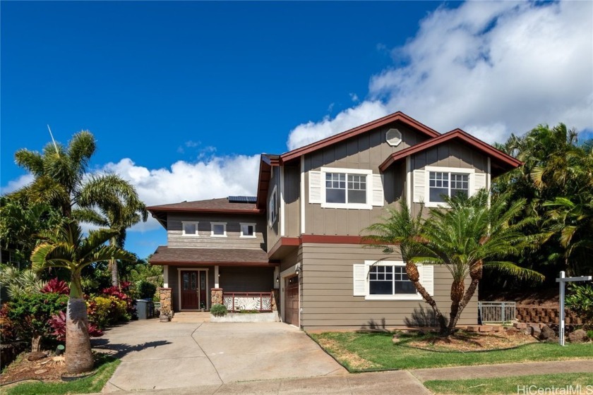 FULLY RENOVATED AND OWNED SOLAR!! Prepare to be amazed! Nestled - Beach Home for sale in Kapolei, Hawaii on Beachhouse.com