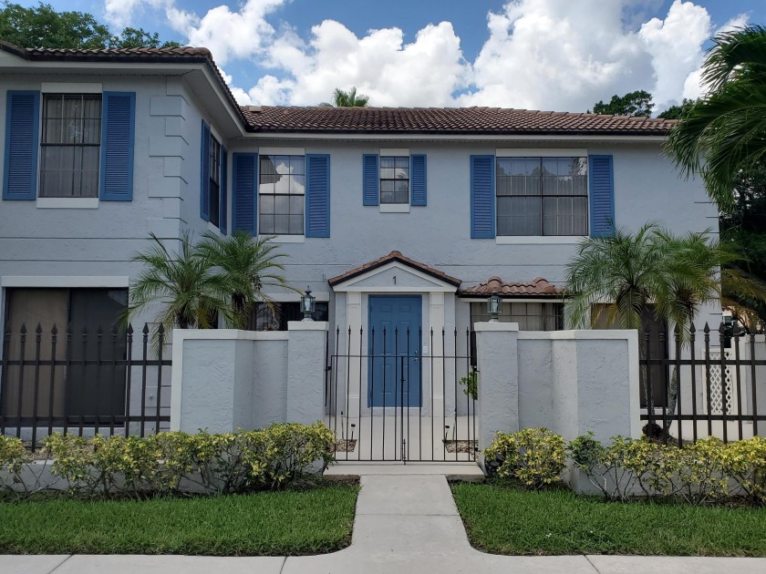 This is a great opportunity to create your dream lifestyle - Beach Townhome/Townhouse for sale in Palm Beach Gardens, Florida on Beachhouse.com