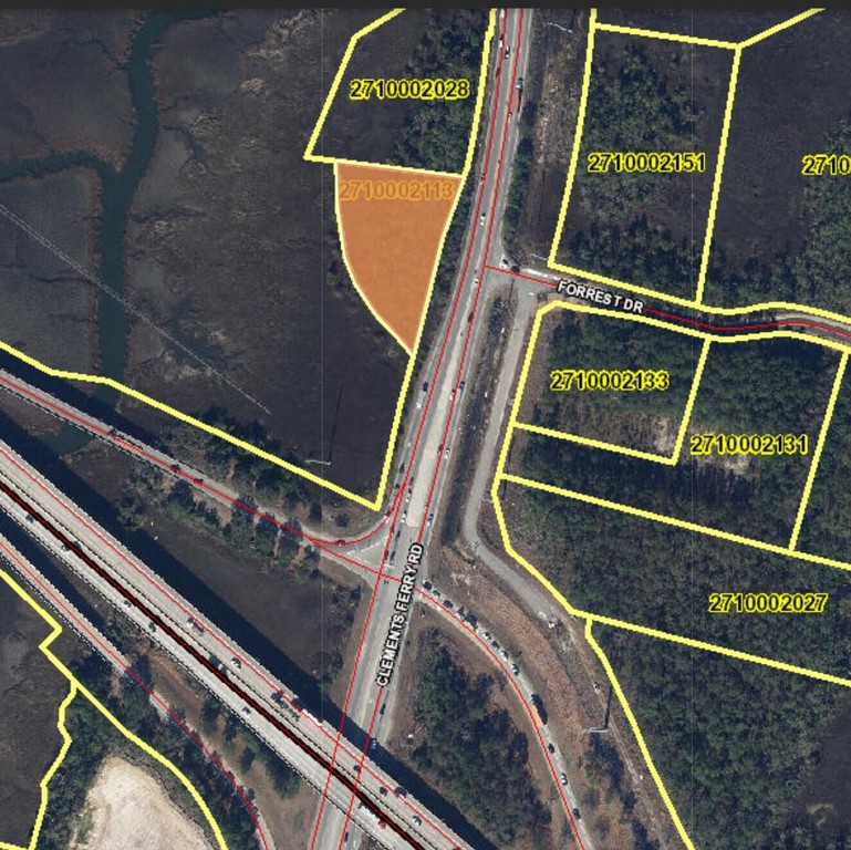 Commercial lot zoned Charleston General Business (GB) located on - Beach Lot for sale in Charleston, South Carolina on Beachhouse.com