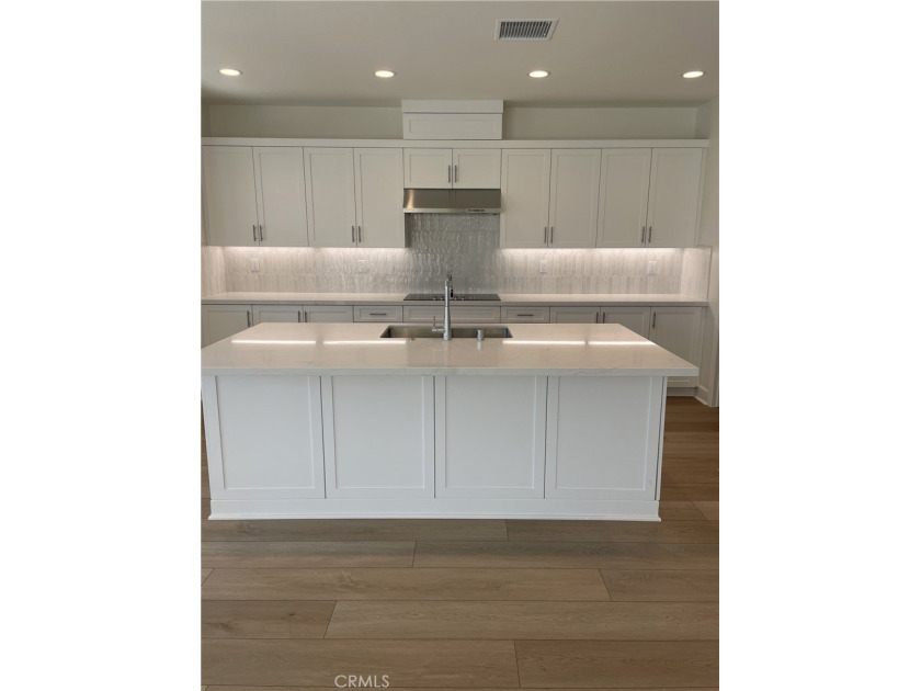 Great opportunity to own a brand new home in Ventura, a - Beach Home for sale in Ventura, California on Beachhouse.com