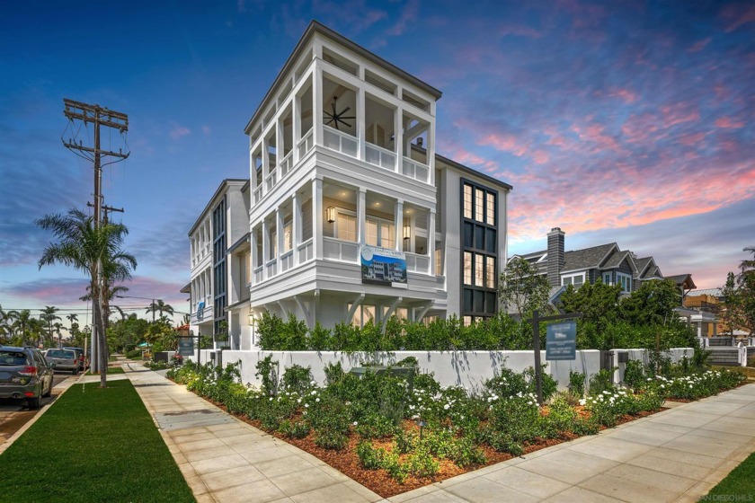 Welcome to Coronado Beach Terraces - a defining example of - Beach Townhome/Townhouse for sale in Coronado, California on Beachhouse.com