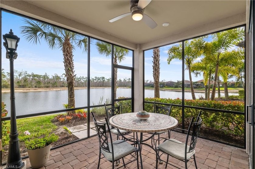 STUNNING 2-BEDROOM + DEN COACH HOME WITH BREATHTAKING WATER & - Beach Condo for sale in Naples, Florida on Beachhouse.com
