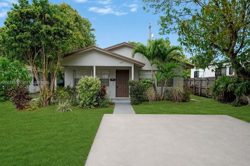 Welcome to this single-family home featuring 3 bedrooms, 2 - Beach Home for sale in West Palm Beach, Florida on Beachhouse.com