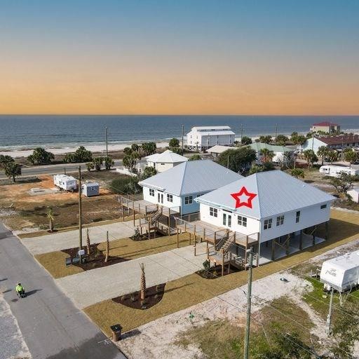 Location is key to this large 3 bedroom 2 bath home less than a - Beach Home for sale in Port St Joe, Florida on Beachhouse.com