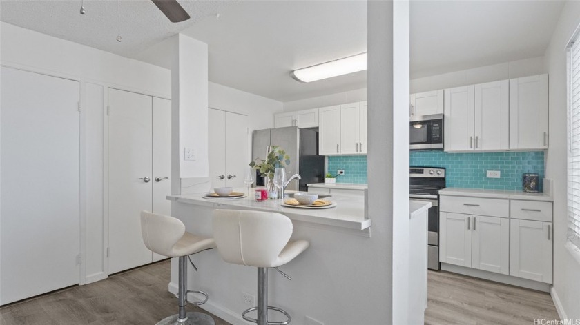 Beautifully Remodeled 2 Bedroom Ground Floor Unit! Welcome home - Beach Condo for sale in Kapolei, Hawaii on Beachhouse.com