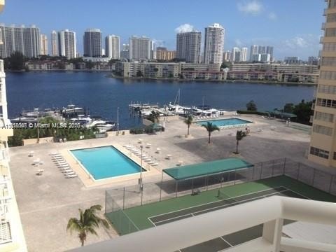 Spacious 1-Bedroom, 1-Bathroom Unit with Bay View in Beautiful - Beach Condo for sale in Aventura, Florida on Beachhouse.com