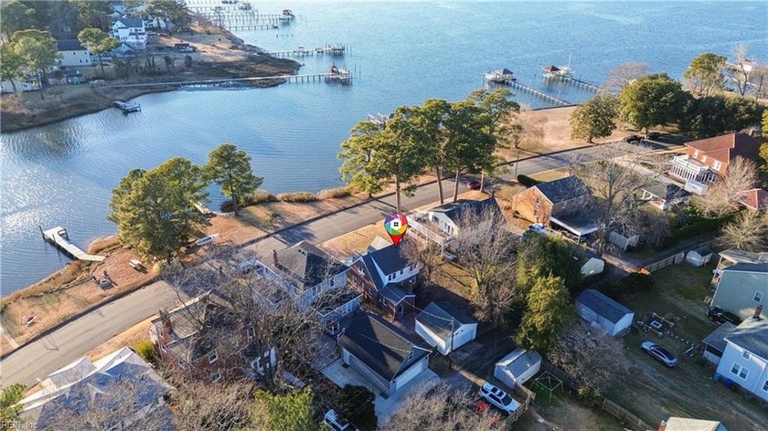 Waterfront home with deep water access under $350,000? It - Beach Home for sale in Portsmouth, Virginia on Beachhouse.com