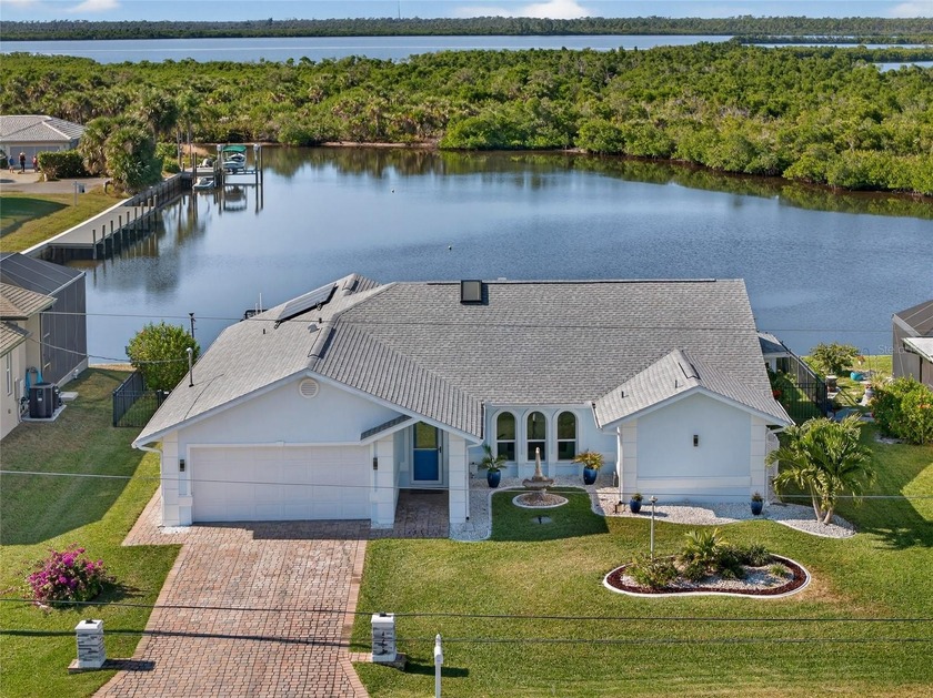 PRIME WATERFRONT IN PORT CHARLOTTE! BEAUTIFULLY UPDATED 3 - Beach Home for sale in Port Charlotte, Florida on Beachhouse.com