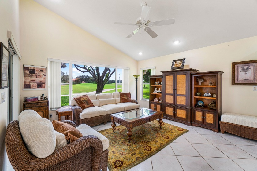 Immaculate and gorgeous 3 Bedroom, 2.5 Bath home in Lakeridge - Beach Home for sale in Boynton Beach, Florida on Beachhouse.com