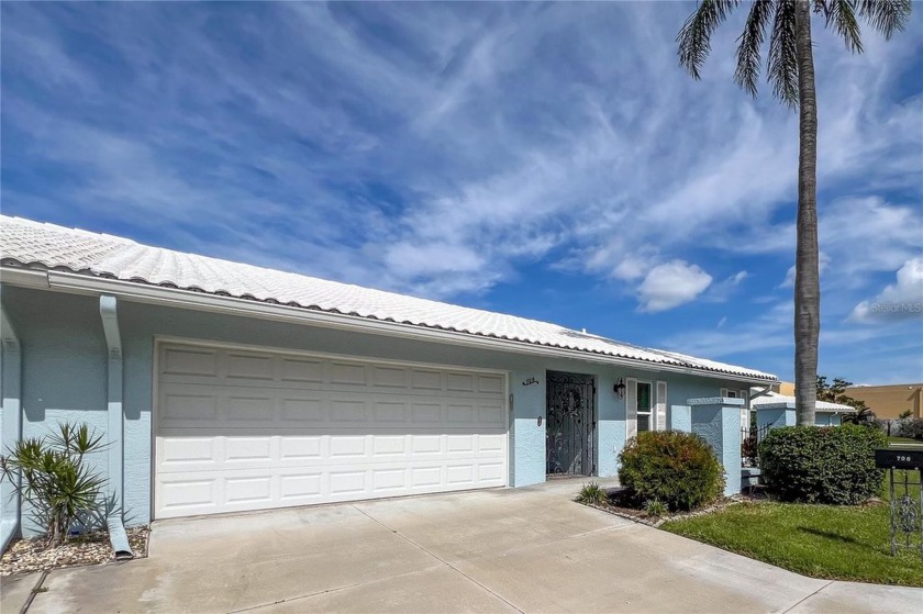 One or more photo(s) has been virtually staged. Charming - Beach Home for sale in Bradenton, Florida on Beachhouse.com