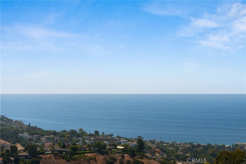 Perched atop one of Laguna Beach's most prestigious vantage - Beach Home for sale in Laguna Beach, California on Beachhouse.com