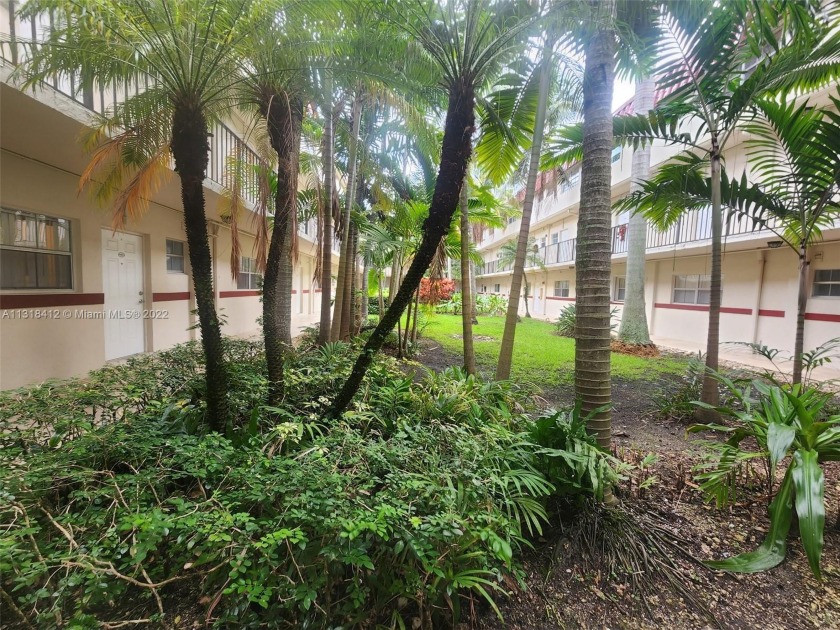 Ground floor unit, in a very desirable community, close to - Beach Condo for sale in Pinecrest, Florida on Beachhouse.com