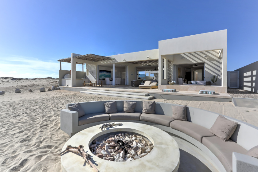 Magnificent Beachfront Villa, Pool, Spa, & Rooftop - Beach Vacation Rentals in La Ribera, Baja California Sur, Mexico on Beachhouse.com
