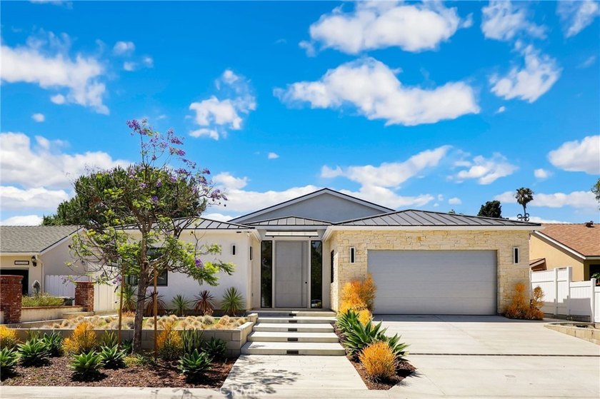 Step into the newly built single-story custom home at 20171 - Beach Home for sale in Newport Beach, California on Beachhouse.com