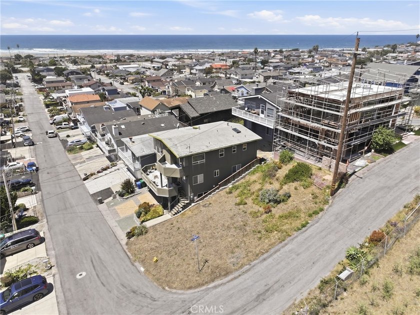 Welcome to 497 Oahu Street, an inviting corner lot offering the - Beach Lot for sale in Morro Bay, California on Beachhouse.com