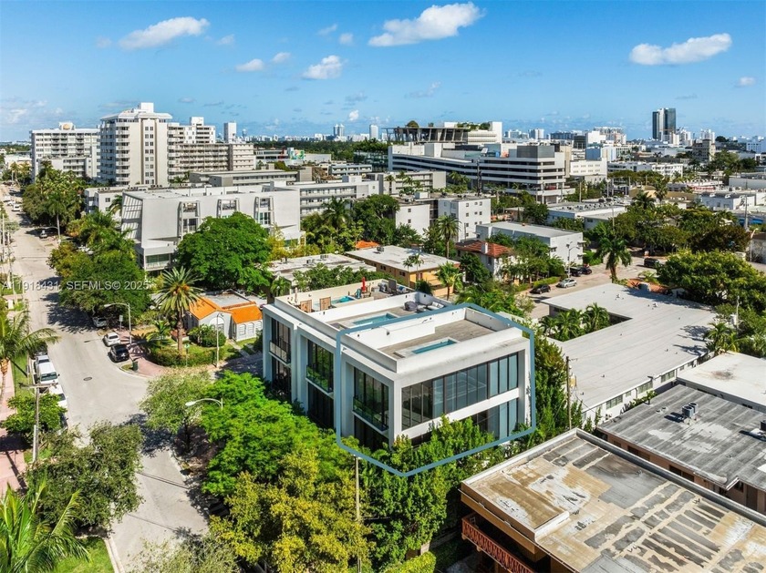 Beautifully designed and built in 2018, this modern townhouse - Beach Condo for sale in Miami Beach, Florida on Beachhouse.com