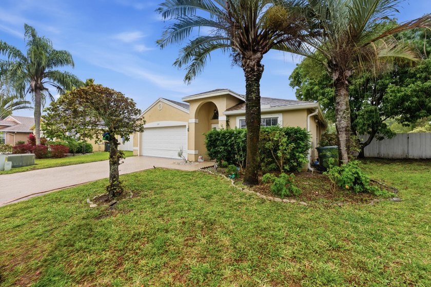 Spacious home with high ceilings and bright, open layout. Living - Beach Home for sale in Greenacres, Florida on Beachhouse.com