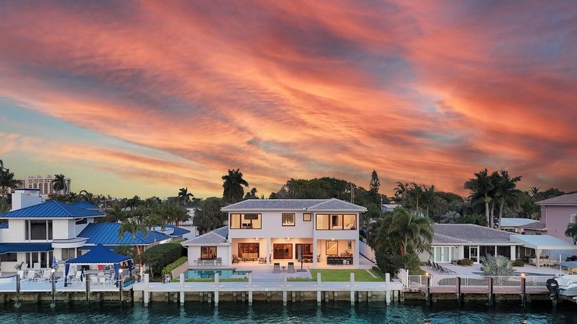 Step into a true boater's dream on the Intracoastal, where - Beach Home for sale in Lauderdale BY The Sea, Florida on Beachhouse.com