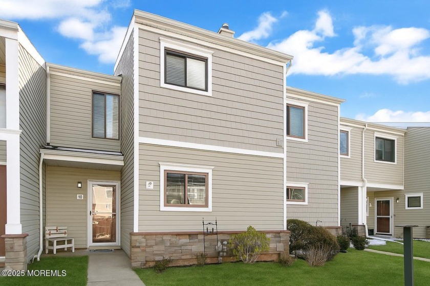 Welcome to this charming 1-bedroom, 1-bath lower-level condo - Beach Home for sale in Tinton Falls, New Jersey on Beachhouse.com
