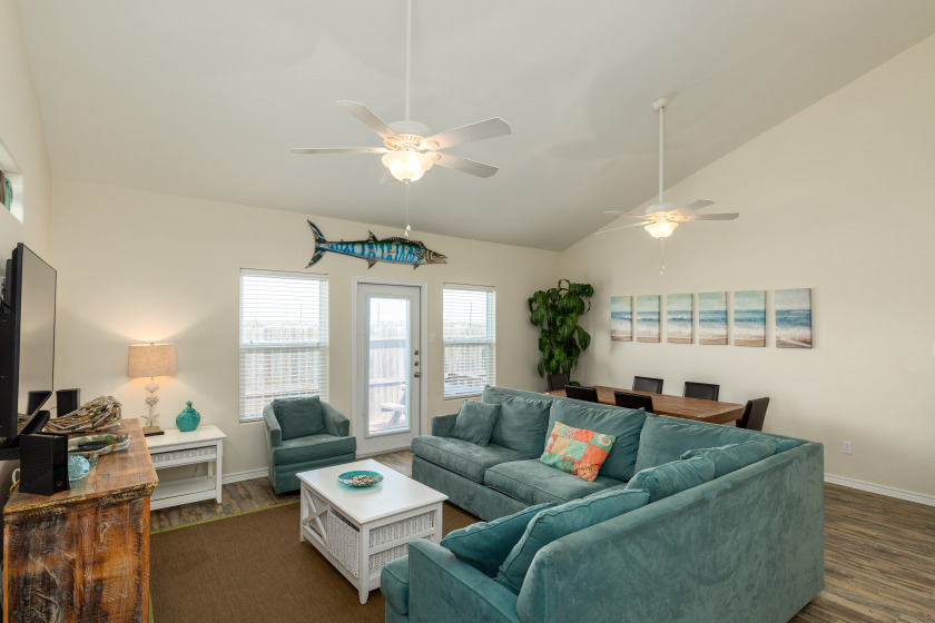 Beautifully decorated Townhouse in a quiet central location - Beach Vacation Rentals in Corpus Christi, Texas on Beachhouse.com