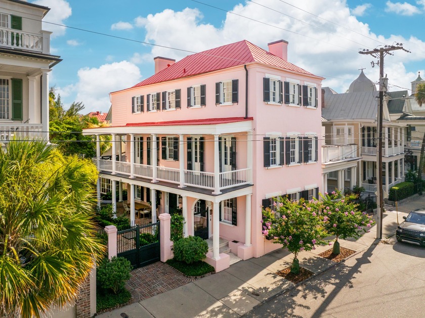 42 South Battery, also known as the Robert Murray House is a - Beach Home for sale in Charleston, South Carolina on Beachhouse.com