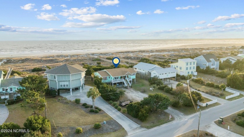 A BEAUTIFUL CONVERSION!
Artists & artisans live here. This - Beach Home for sale in Emerald Isle, North Carolina on Beachhouse.com