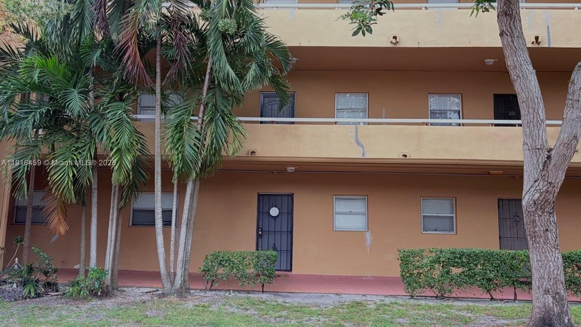 Convenient First Floor Renovated Condo Apartment, 2 Bed 2 Bath - Beach Condo for sale in Dania, Florida on Beachhouse.com