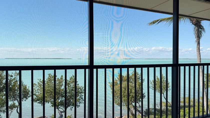 Amazing Location in Buttonwood Bay Club. Experience breathtaking - Beach Condo for sale in Key Largo, Florida on Beachhouse.com