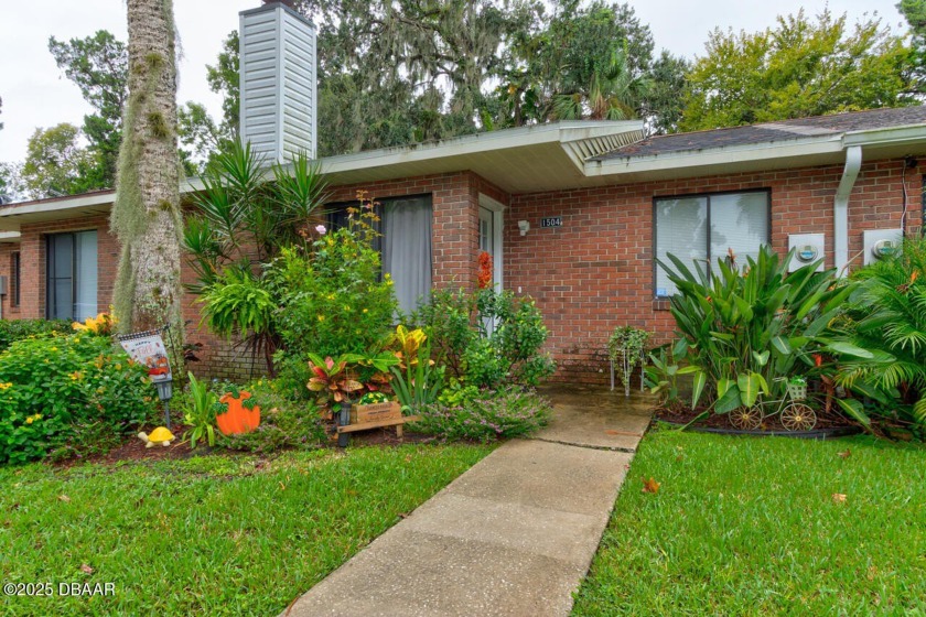 Welcome to 1504 Heritage Lane - a beautifully maintained 3 - Beach Home for sale in Holly Hill, Florida on Beachhouse.com