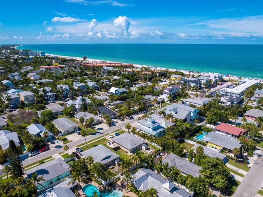 Anna Maria Island, Holmes Beach duplex - awesome location in the - Beach Townhome/Townhouse for sale in Bradenton Beach, Florida on Beachhouse.com