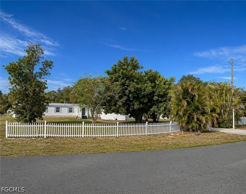 Affordable, spacious, and hard to find! Welcome to Spring Woods - Beach Home for sale in North Fort Myers, Florida on Beachhouse.com