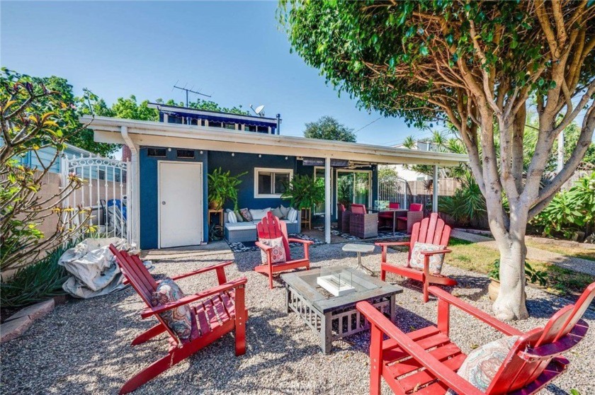 Welcome to this wonderful home with a Spanish flair in the front - Beach Home for sale in Long Beach, California on Beachhouse.com