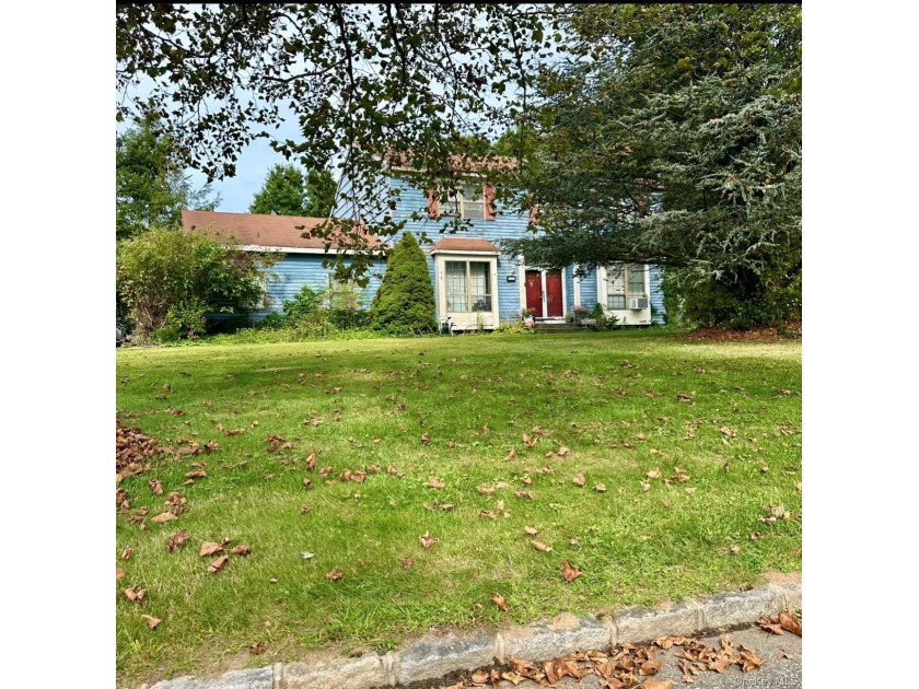 CASH OR 203 K LOAN!!! INVESTOR OPPORTUNITY! LISTENING TO OFFERS - Beach Home for sale in Calverton, New York on Beachhouse.com