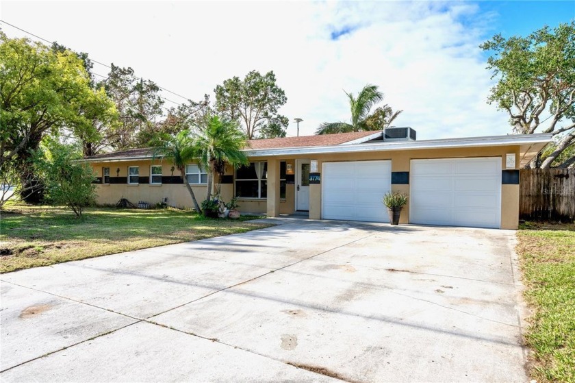 This desirable home located just outside of Harbor Hills is on - Beach Home for sale in Largo, Florida on Beachhouse.com