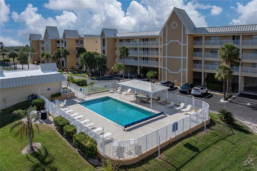 SPACIOUS END-UNIT CONDO WITH PANORAMIC HARBOR VIEWS & - Beach Condo for sale in Punta Gorda, Florida on Beachhouse.com