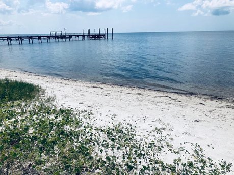 Nice Building lot in Lanark Beach with a white, sandy beach - Beach Lot for sale in Lanark Village, Florida on Beachhouse.com