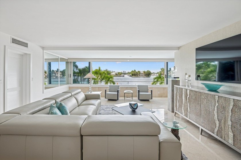 Incredible close up Intracoastal views unfold through wall to - Beach Condo for sale in Fort Lauderdale, Florida on Beachhouse.com