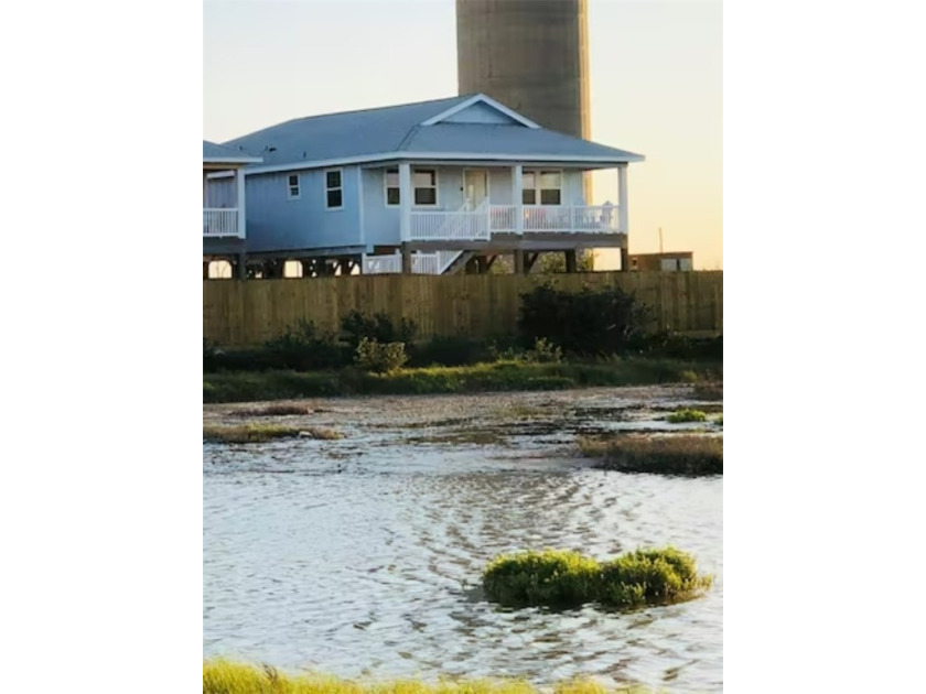 Popular stilt home design has great views of the wetlands, flats - Beach Home for sale in Port Aransas, Texas on Beachhouse.com