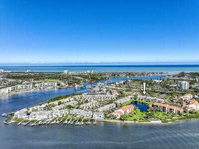 Experience waterfront living at its finest in this Jupiter - Beach Townhome/Townhouse for sale in Jupiter, Florida on Beachhouse.com