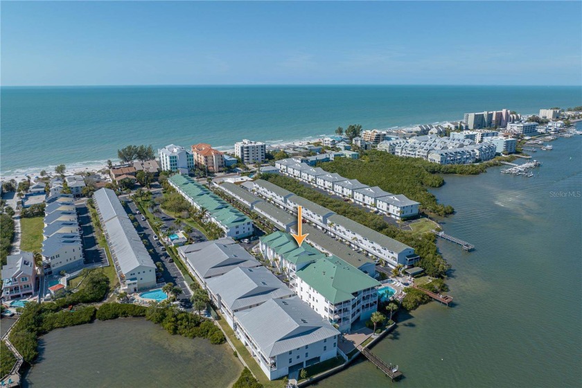 Sunrise to sunset, this luxurious Indian Shores townhome is a - Beach Townhome/Townhouse for sale in Indian Shores, Florida on Beachhouse.com