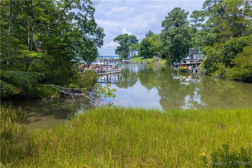 A rare gem, perfectly positioned to be a true waterfront - Beach Home for sale in Deltaville, Virginia on Beachhouse.com