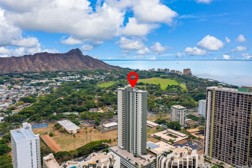 Diamond Head Vista, a well-known building in Waikiki, located in - Beach Condo for sale in Honolulu, Hawaii on Beachhouse.com