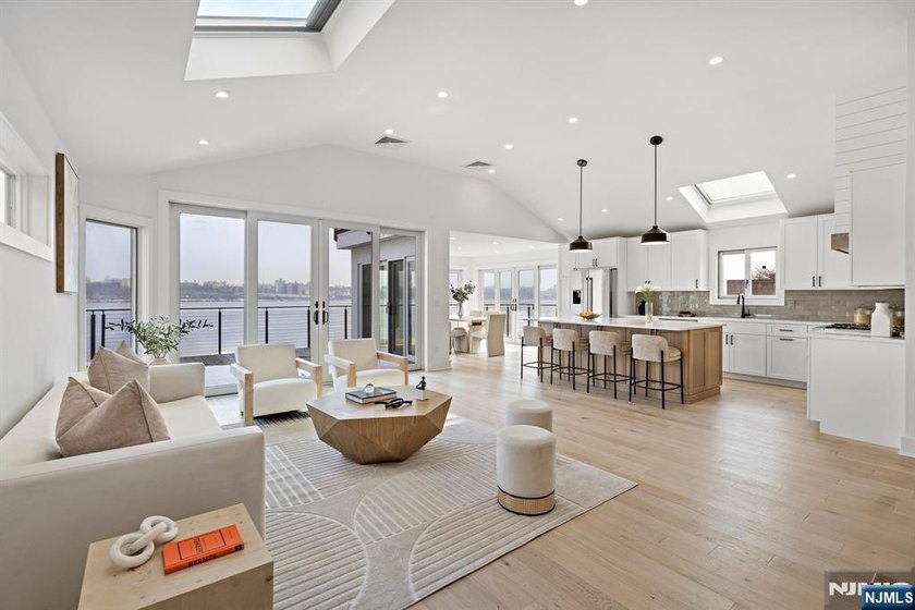27 Shore Rd, built for exceptional Hudson Riverfront living. A - Beach Home for sale in Edgewater, New Jersey on Beachhouse.com