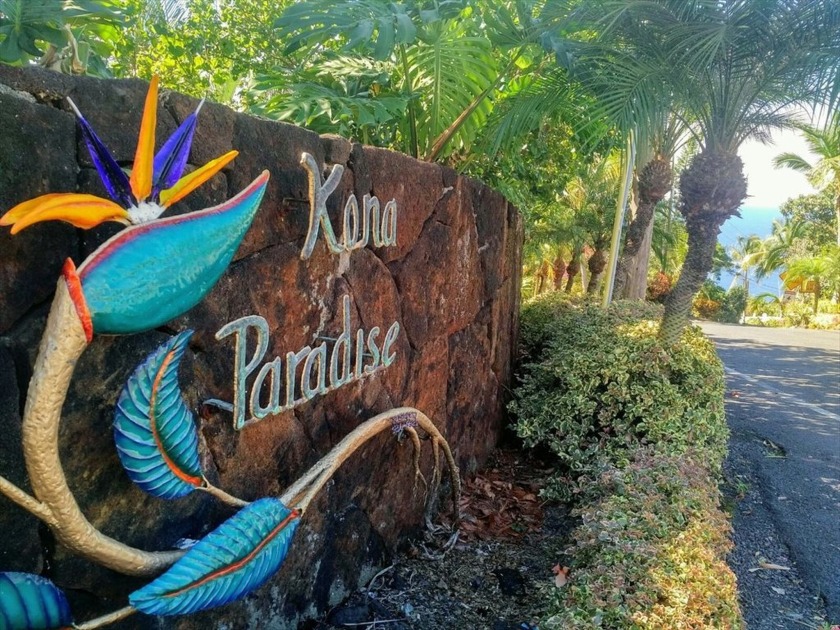 KONA PARADISE BUILDING LOT W/OCEAN VIEWSLocated above the road - Beach Lot for sale in Captain Cook, Hawaii on Beachhouse.com