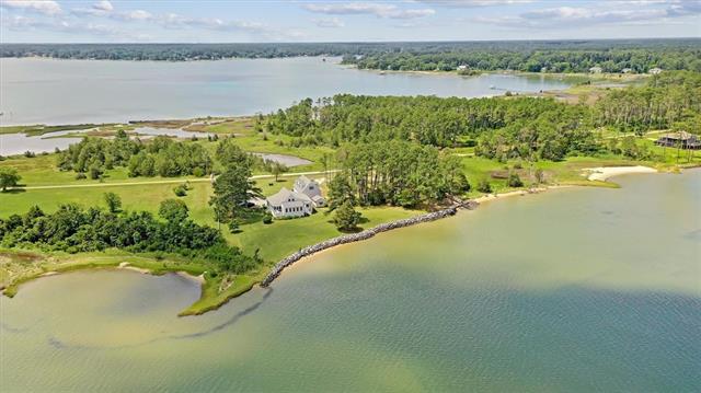 Chesapeake Bay Living at its Finest! Waterfront paradise. 8 - Beach Home for sale in Mathews, Virginia on Beachhouse.com