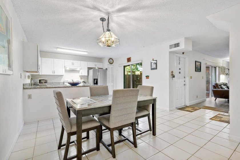 Fantastic Community! Great Deal! Minutes from Nova University - Beach Townhome/Townhouse for sale in Davie, Florida on Beachhouse.com