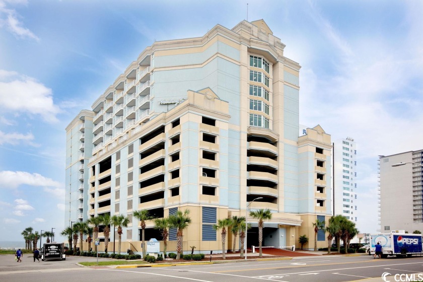 This beautifully remodeled and decorated 1-bedroom 1-bath top - Beach Condo for sale in Myrtle Beach, South Carolina on Beachhouse.com