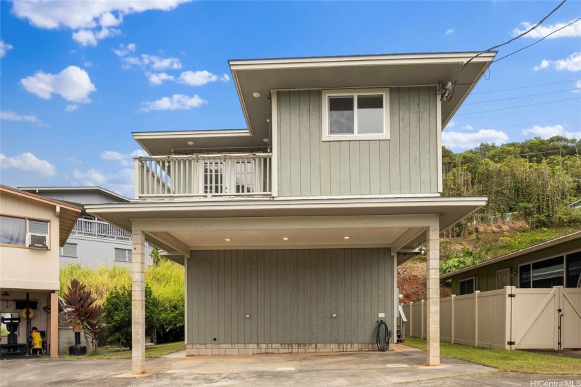 Discover the best of both worlds in this practically brand-new - Beach Home for sale in Kaneohe, Hawaii on Beachhouse.com