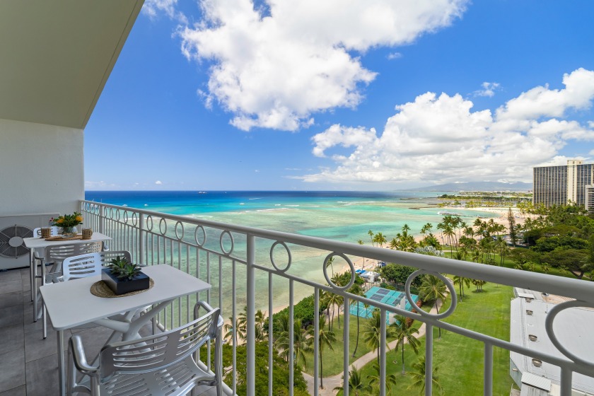 Ocean View 1-bed2-bath Penthouse Suite at Waikiki - Beach Vacation Rentals in Honolulu, Hawaii on Beachhouse.com